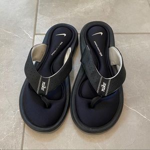 Women’s USED Nike Sandals